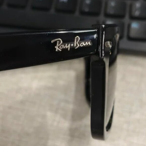 Ray-Ban Original Wayfarer Sunglasses - Picture 2 of 7
